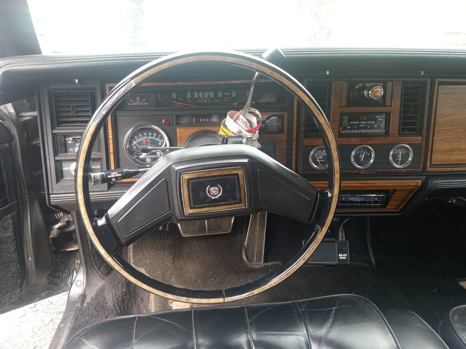 1983 Cadillac Seville - Image 7 of 11