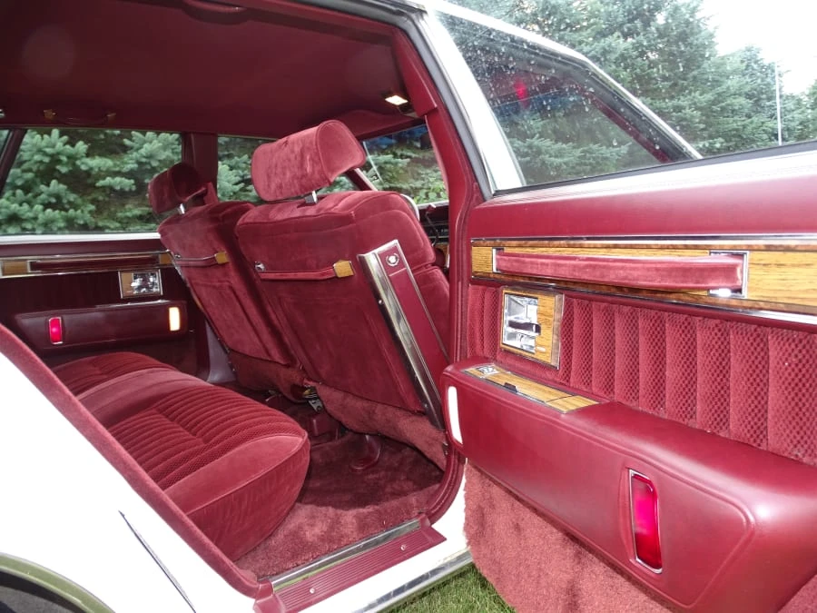 1983 Cadillac Seville - Image 20 of 24