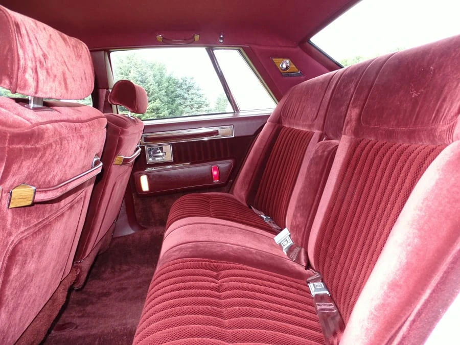 1983 Cadillac Seville - Image 16 of 24