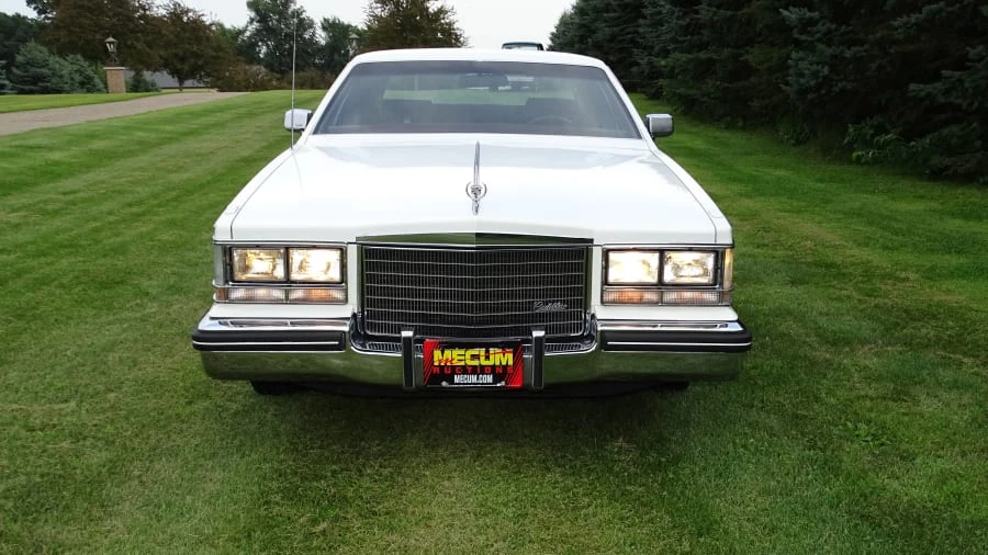 1983 Cadillac Seville - Image 4 of 24