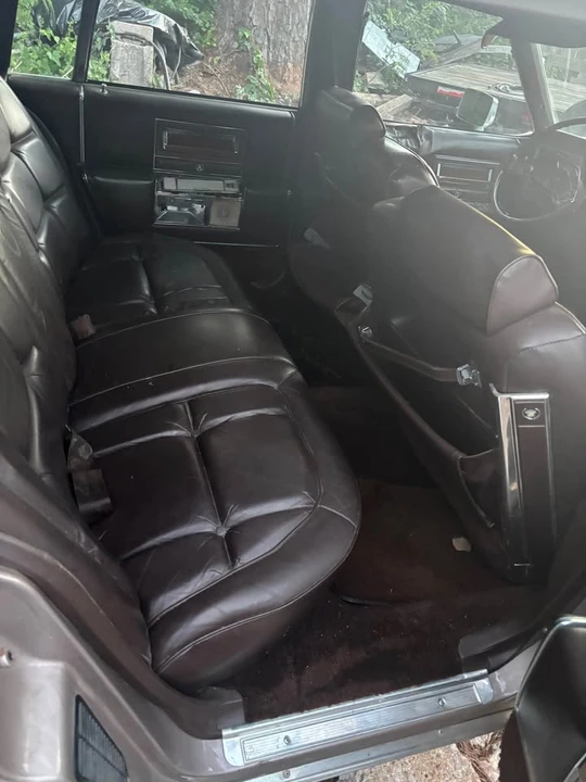 1983 Cadillac Fleetwood - Image 3 of 4