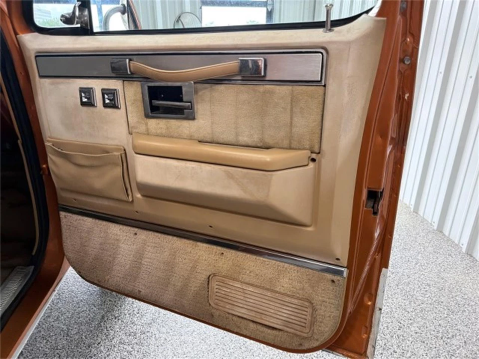 1983 Chevrolet K5 Blazer 2nd Gen - Image 15 of 31