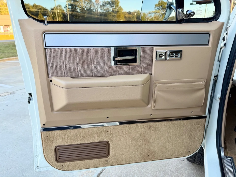 1983 Chevrolet K5 Blazer 2nd Gen - Image 16 of 21