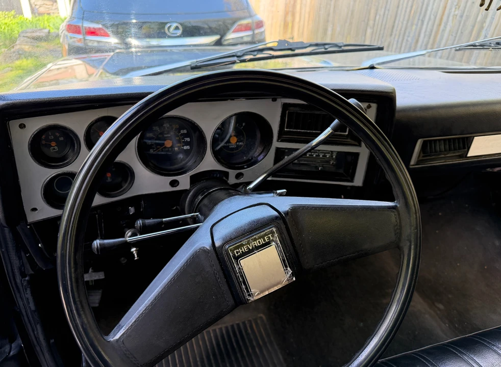 1983 Chevrolet - Image 12 of 16