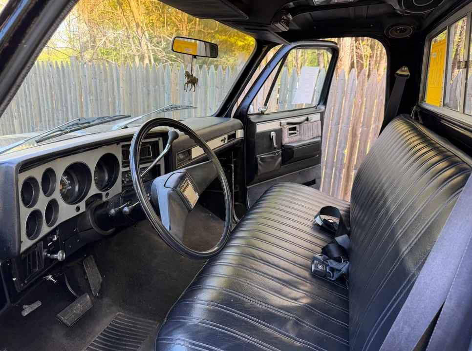 1983 Chevrolet - Image 11 of 16