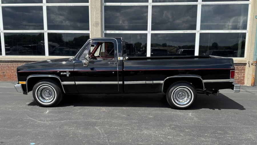 1983 Chevrolet C/K 3rd Gen - Image 2 of 10