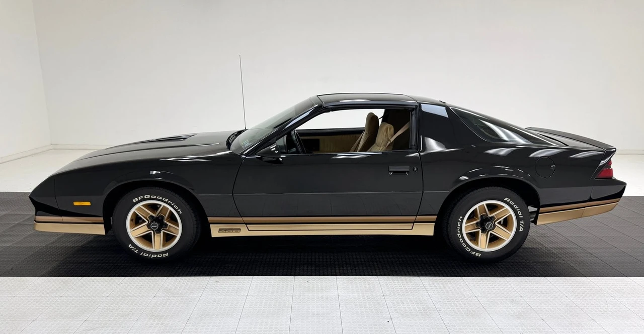 1983 Chevrolet Camaro IROC-Z & Z28 3rd Gen - Image 3 of 31