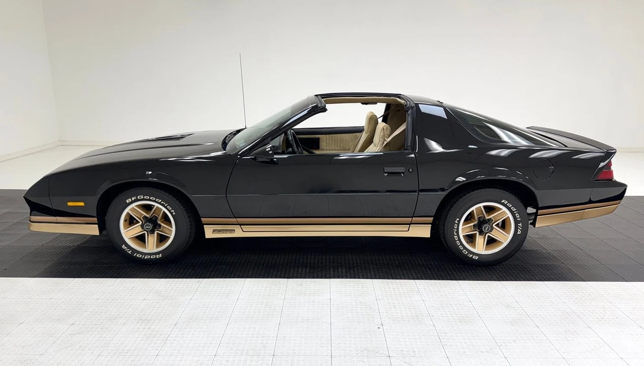 1983 Chevrolet Camaro IROC-Z & Z28 3rd Gen - Image 4 of 31