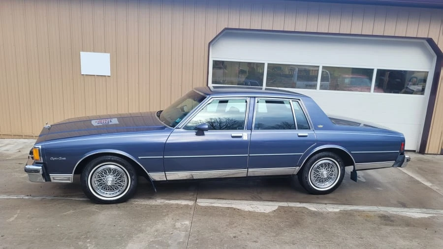1983 Chevrolet Caprice - Image 2 of 10