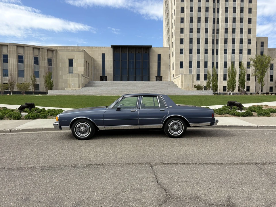 1983 Chevrolet Caprice - Image 8 of 31