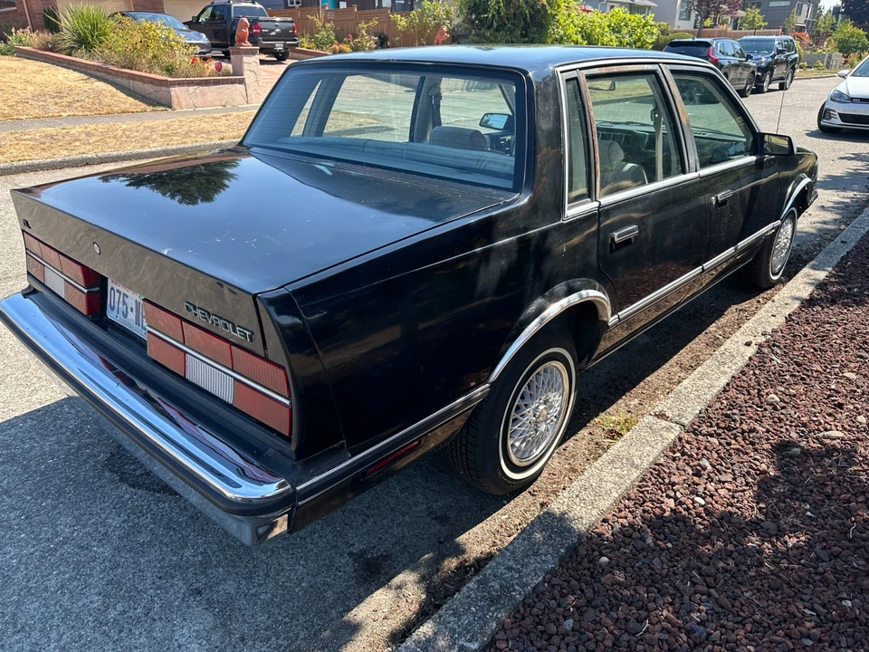 1983 Chevrolet - Image 9 of 17
