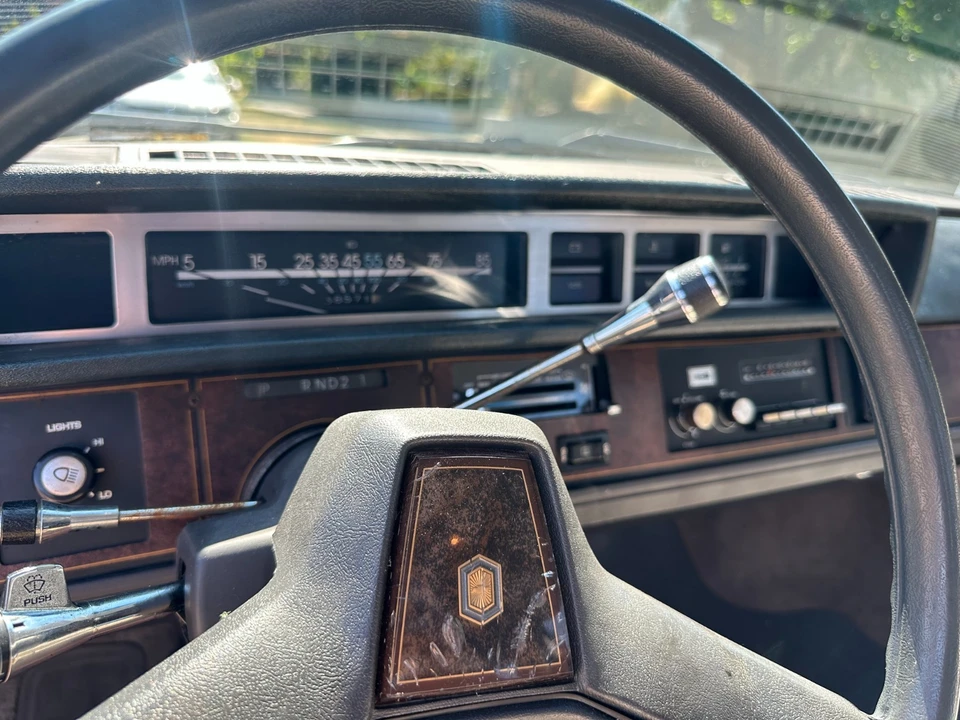 1983 Chevrolet - Image 14 of 17