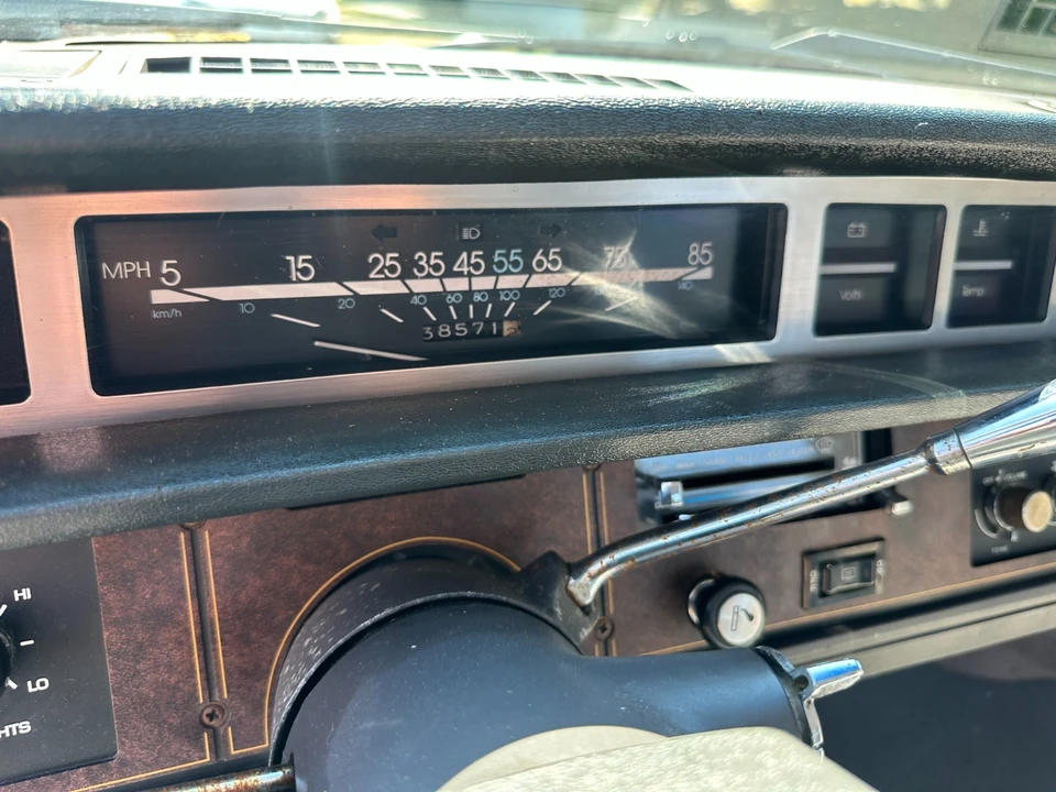 1983 Chevrolet - Image 16 of 17