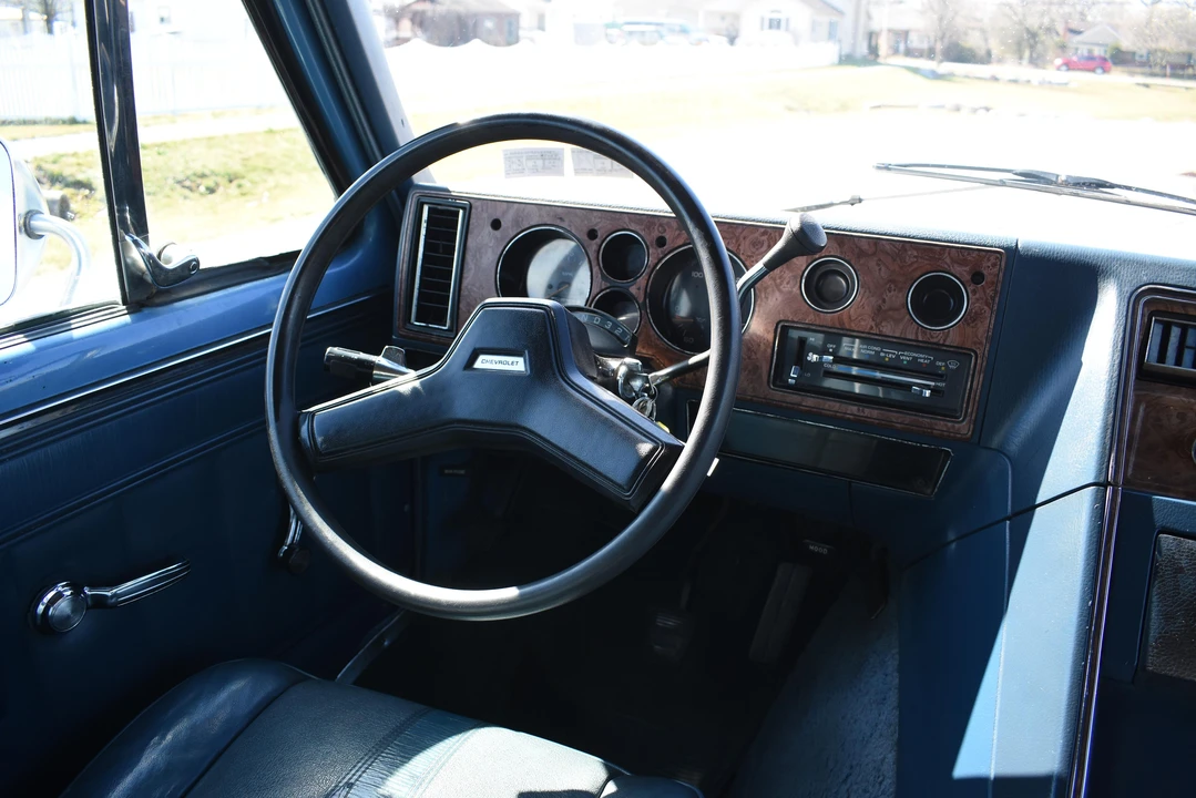 1983 Chevrolet G-Series Van - Image 29 of 31