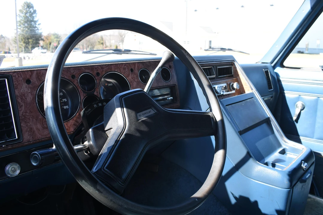 1983 Chevrolet G-Series Van - Image 22 of 31