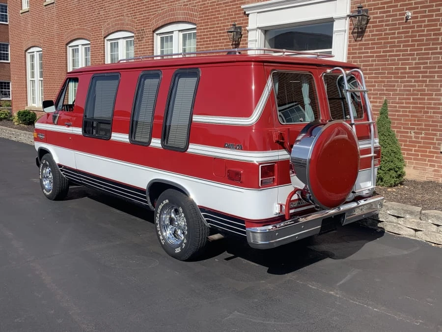 1983 Chevrolet G-Series Van - Image 3 of 9