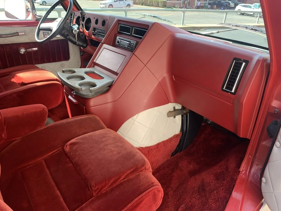 1983 Chevrolet G-Series Van - Image 5 of 9