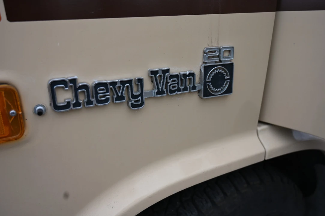 1983 Chevrolet G-Series Van - Image 14 of 21