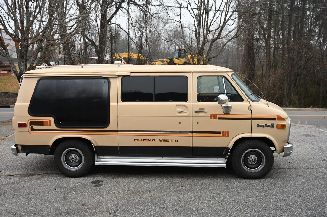 1983 Chevrolet G-Series Van - Image 4 of 21