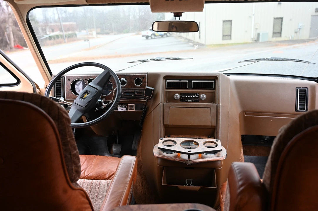 1983 Chevrolet G-Series Van - Image 20 of 21