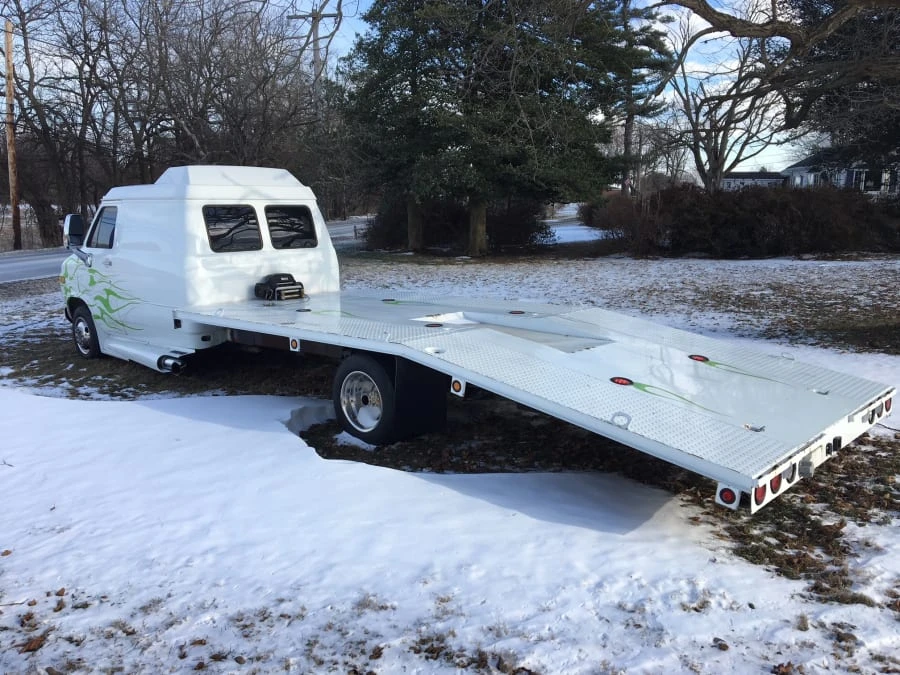 1983 Chevrolet G-Series Van - Image 2 of 3