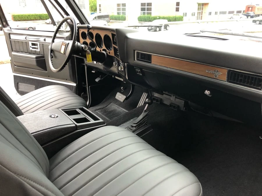1983 Chevrolet K5 Blazer 2nd Gen - Image 5 of 9