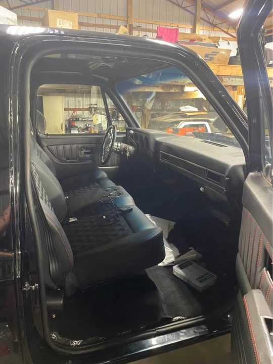 1983 Chevrolet Silverado - Image 4 of 13