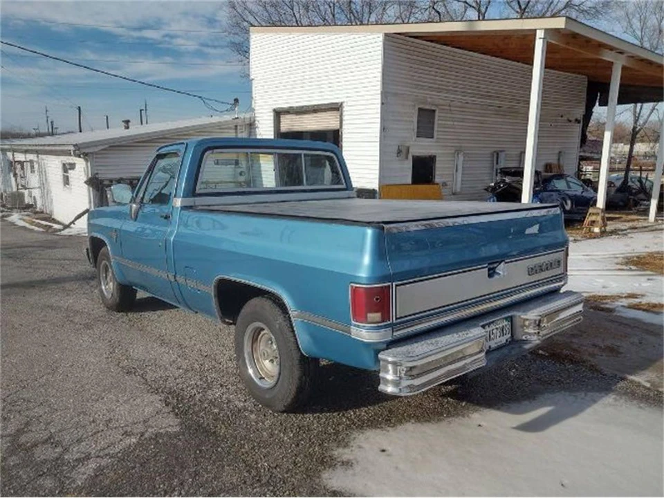 1983 Chevrolet Silverado - Image 6 of 7