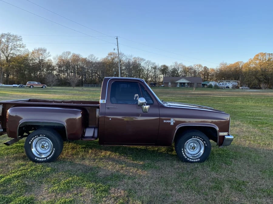 1983 Chevrolet Silverado - Image 6 of 8