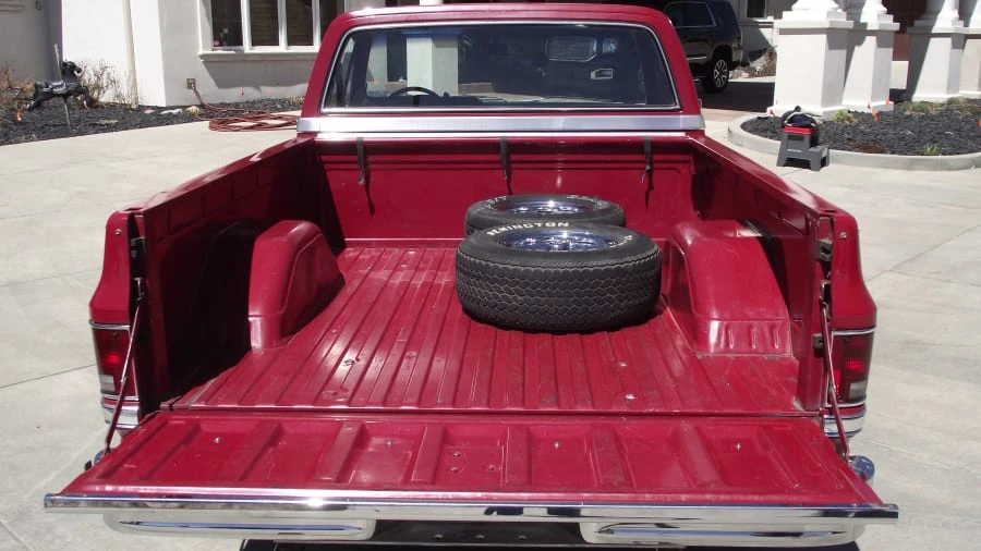 1983 Chevrolet Silverado - Image 8 of 11