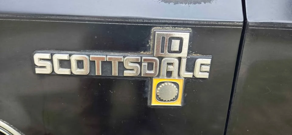1983 Chevrolet Suburban 7th Gen - Image 2 of 10