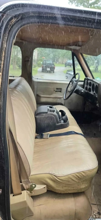 1983 Chevrolet Suburban 7th Gen - Image 7 of 10