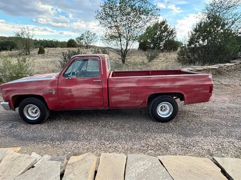1983 Chevrolet C10 Custom Deluxe
