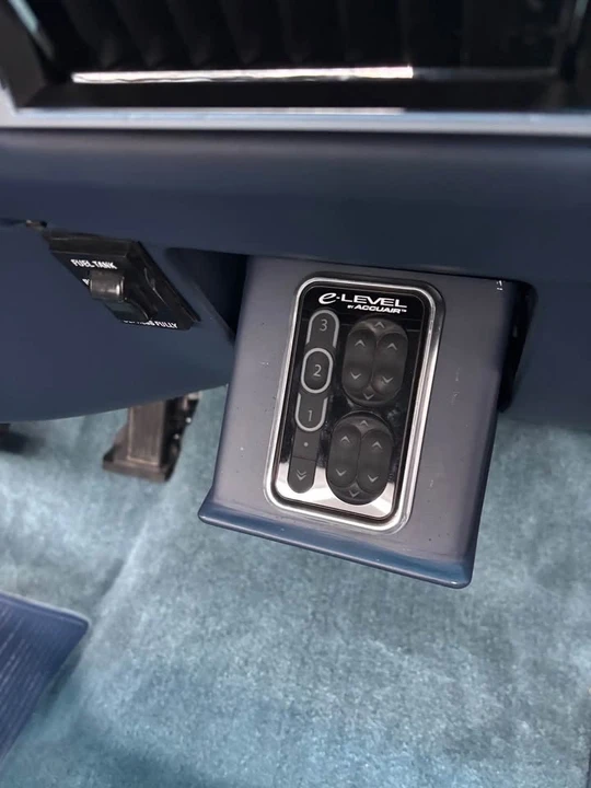 1983 Chevrolet Silverado - Image 7 of 9
