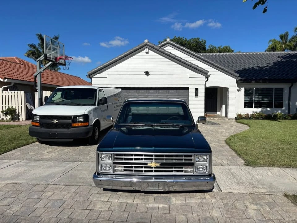 1983 Chevrolet Silverado - Image 3 of 9