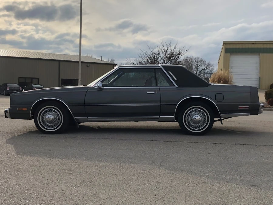 1983 Chrysler Cordoba - Image 2 of 8