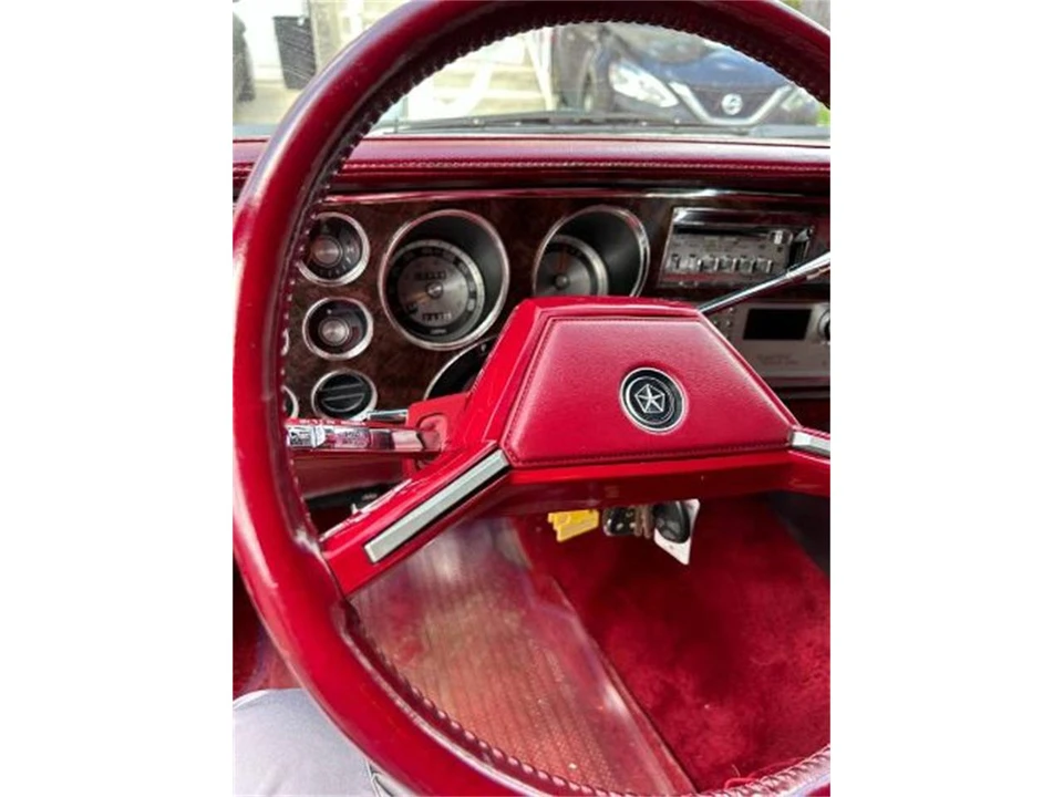 1983 Chrysler New Yorker - Image 5 of 10