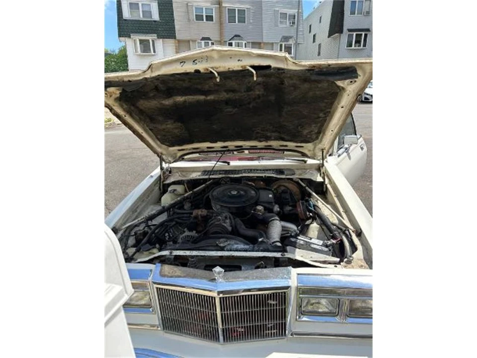 1983 Chrysler New Yorker - Image 3 of 10