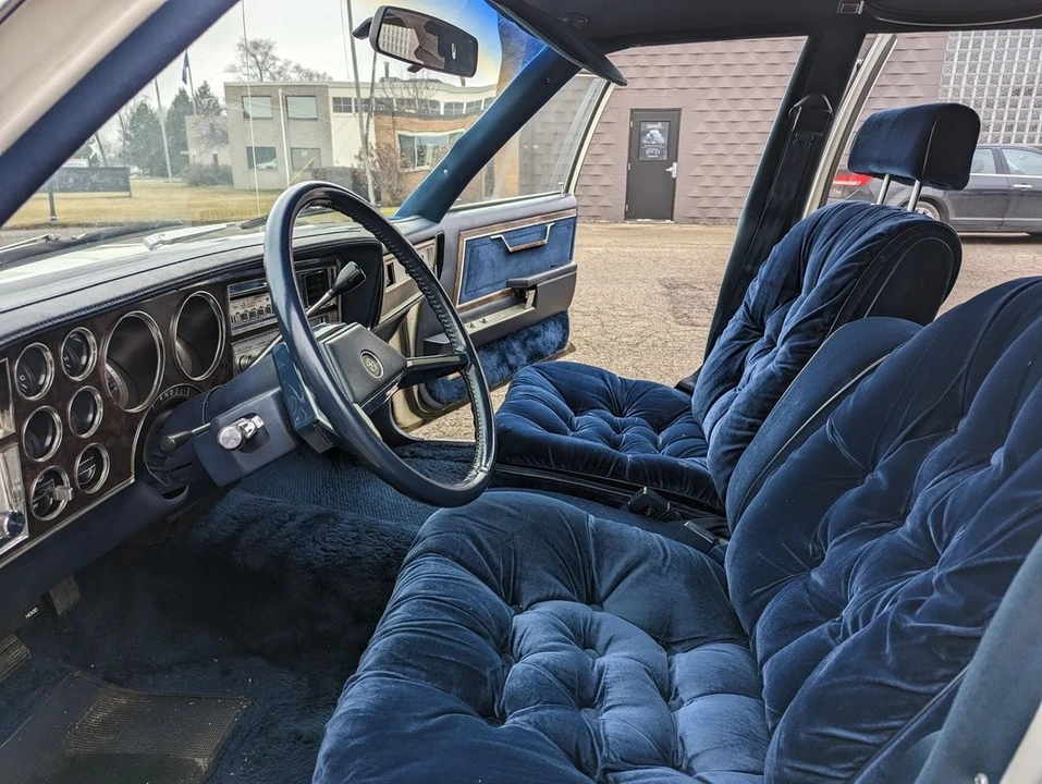 1983 Chrysler New Yorker - Image 16 of 21