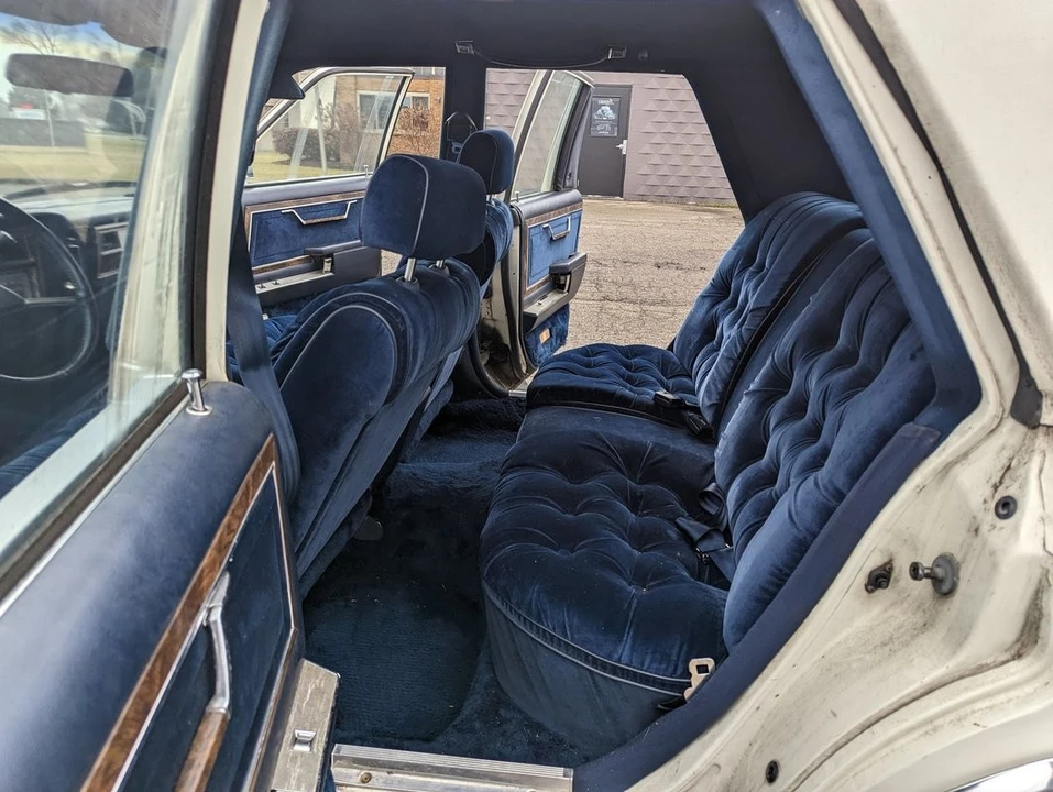 1983 Chrysler New Yorker - Image 21 of 28