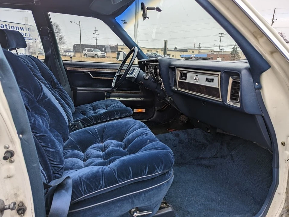 1983 Chrysler New Yorker - Image 14 of 21