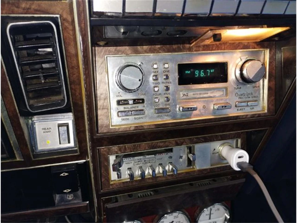 1983 Chrysler Imperial - Image 21 of 29