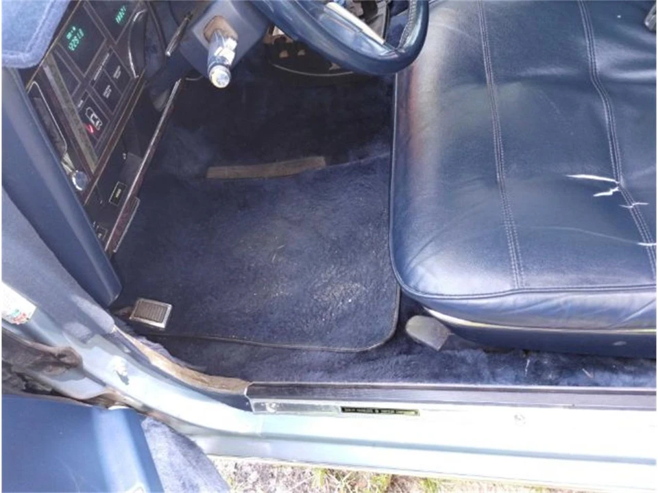 1983 Chrysler Imperial - Image 23 of 29
