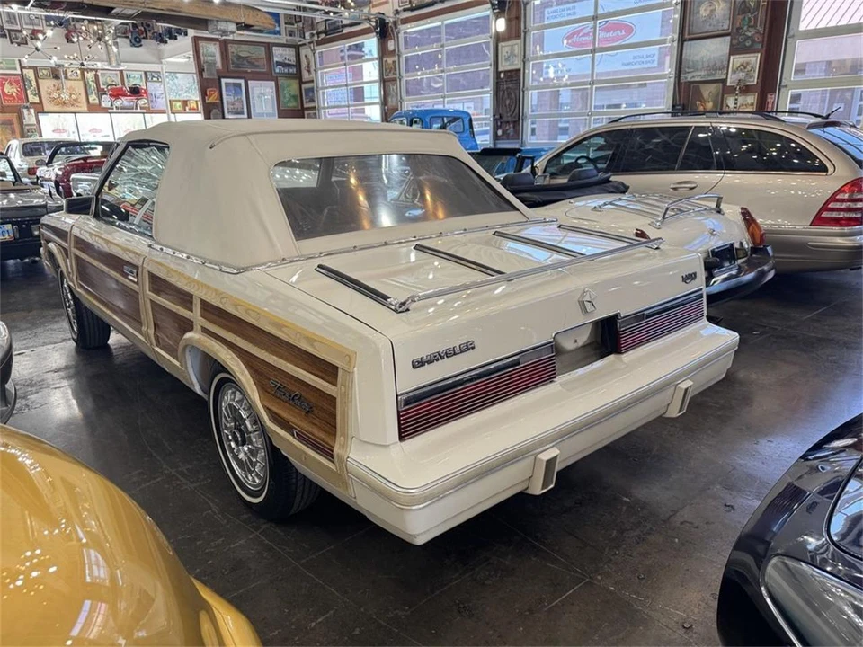 1983 Chrysler LeBaron - Image 8 of 31