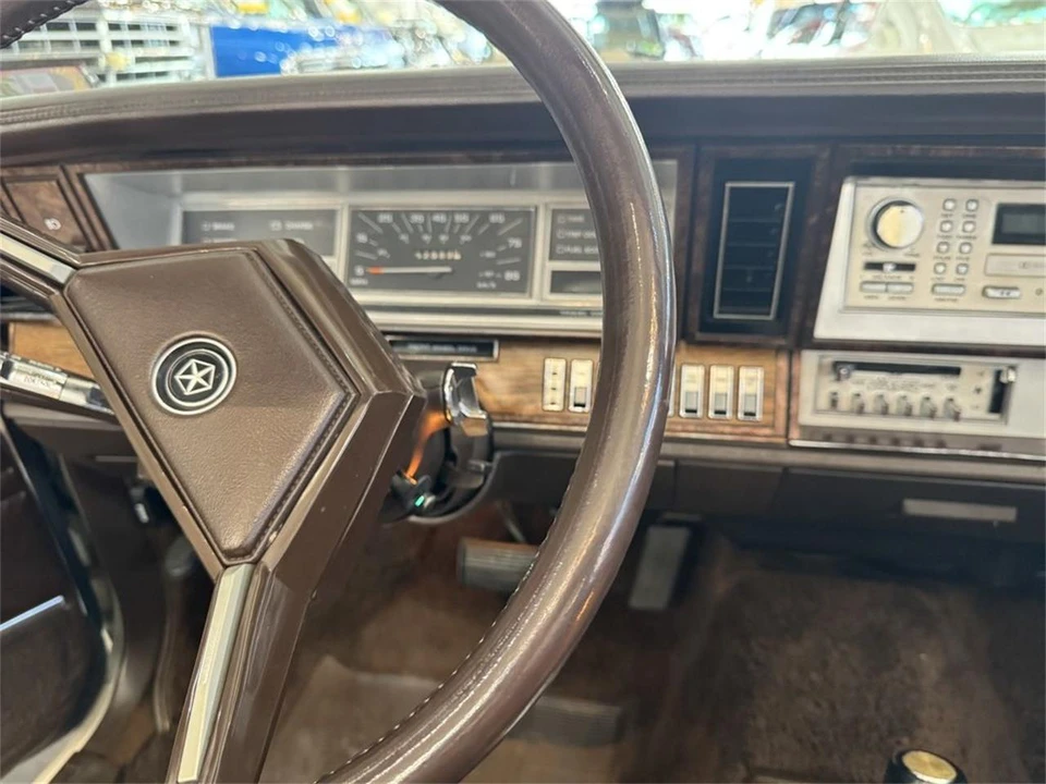 1983 Chrysler LeBaron - Image 18 of 31