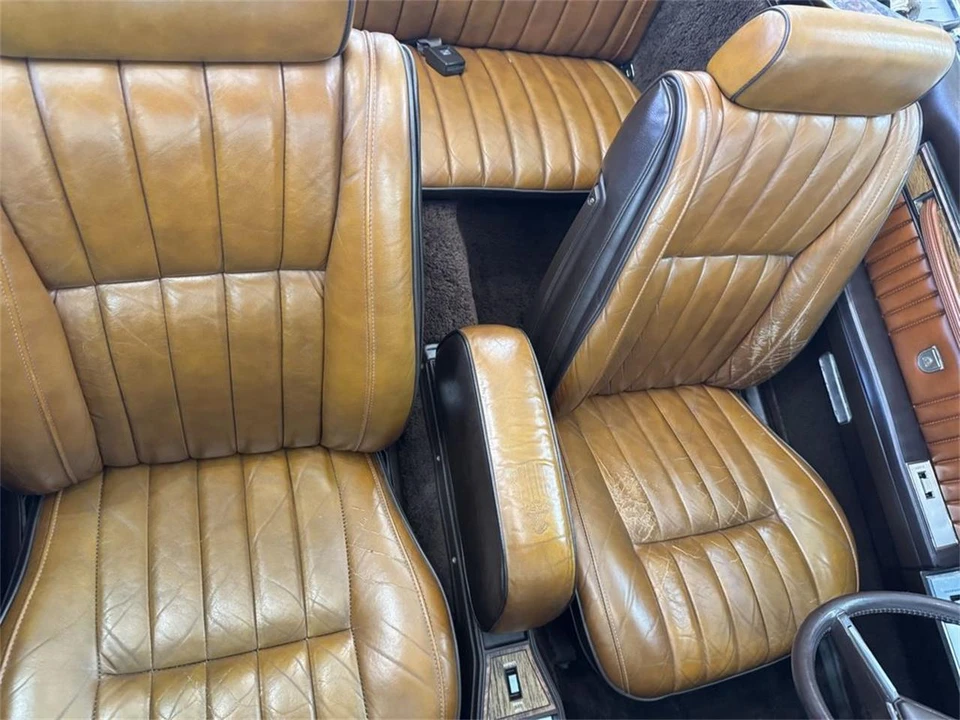 1983 Chrysler LeBaron - Image 14 of 31