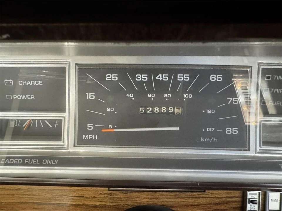 1983 Chrysler LeBaron - Image 17 of 31
