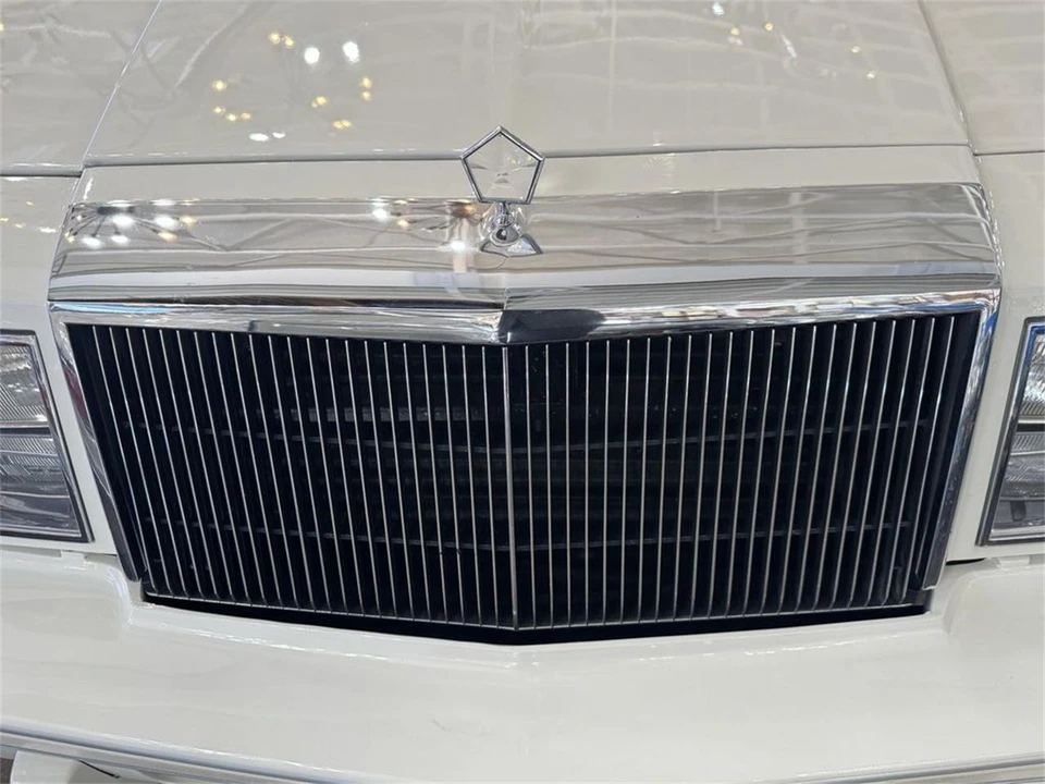 1983 Chrysler LeBaron - Image 21 of 31