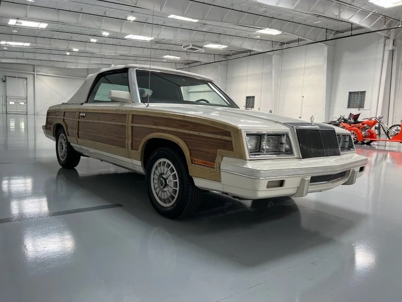 1983 Chrysler LeBaron - Image 4 of 13
