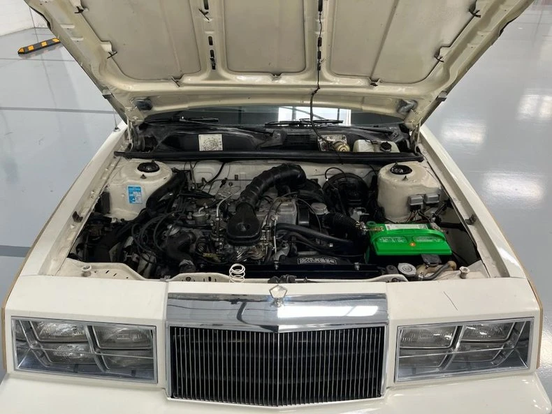 1983 Chrysler LeBaron - Image 12 of 13
